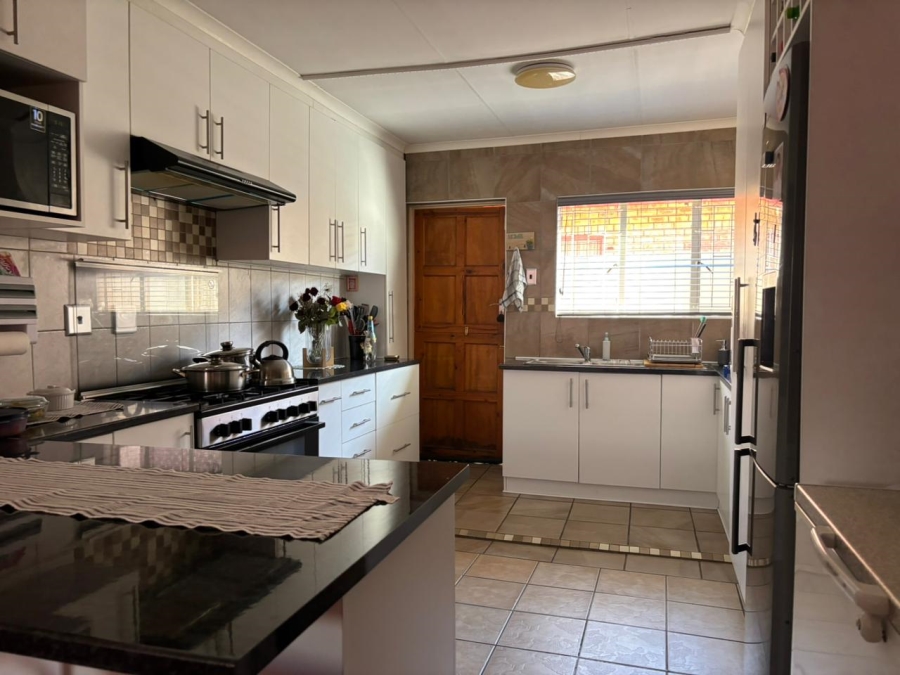 3 Bedroom Property for Sale in Vista Park Free State